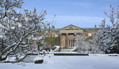 Hillsborough Castle in the snow
