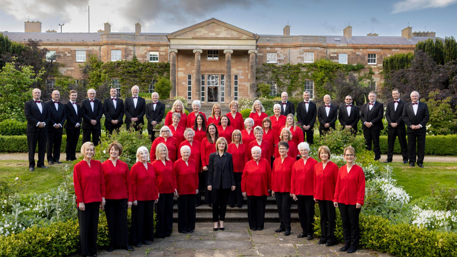 Clare Chorale outside Hillsborough Castle