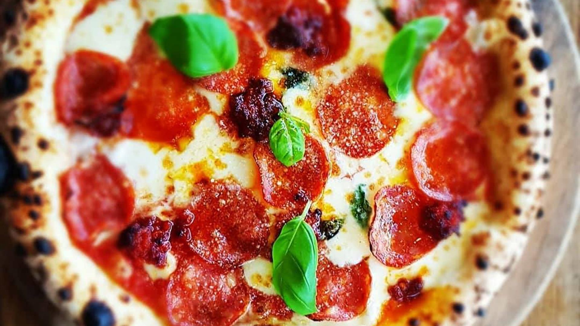 Image shows a pizza from one of the vendors at the Inns Market
