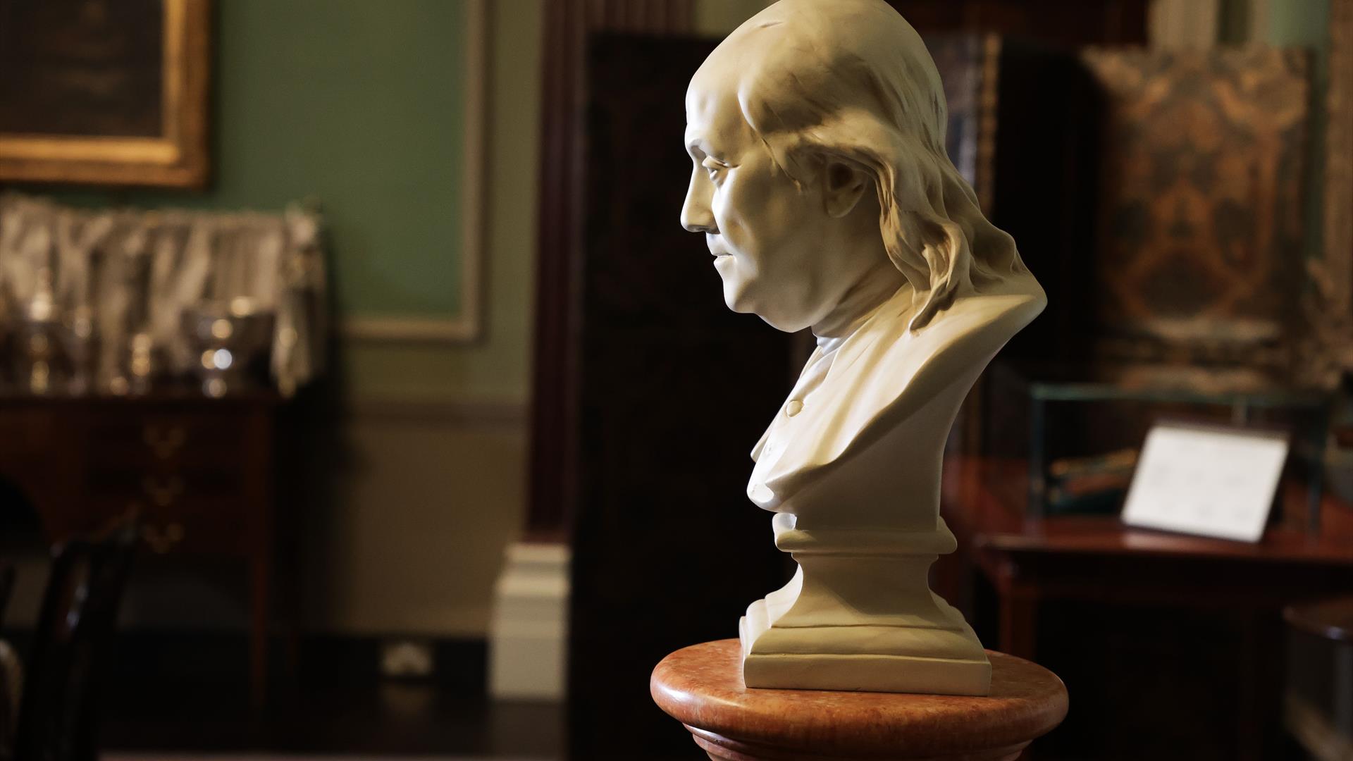 Benjamin Franklin bust.