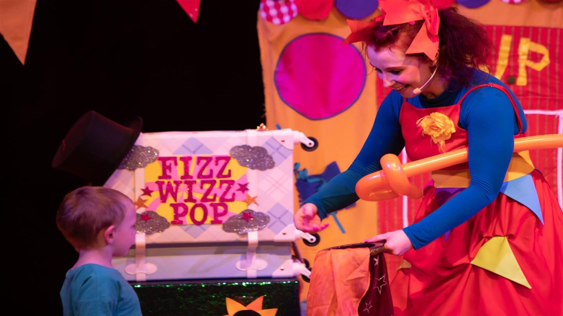 Fizzwizzpop's Family Magic Show