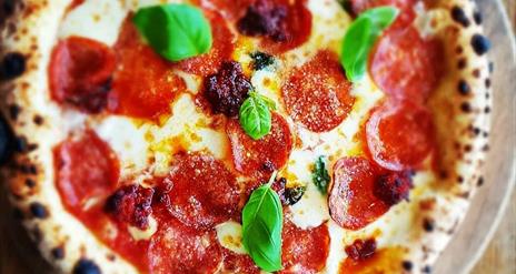 Image shows a pizza from one of the vendors at the Inns Market