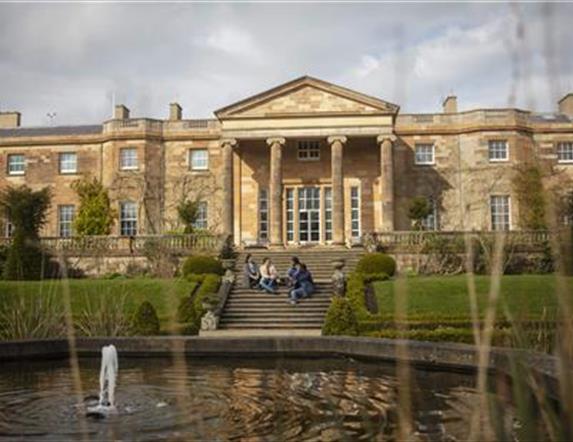 Image of Hillsborough Castle with group on steps